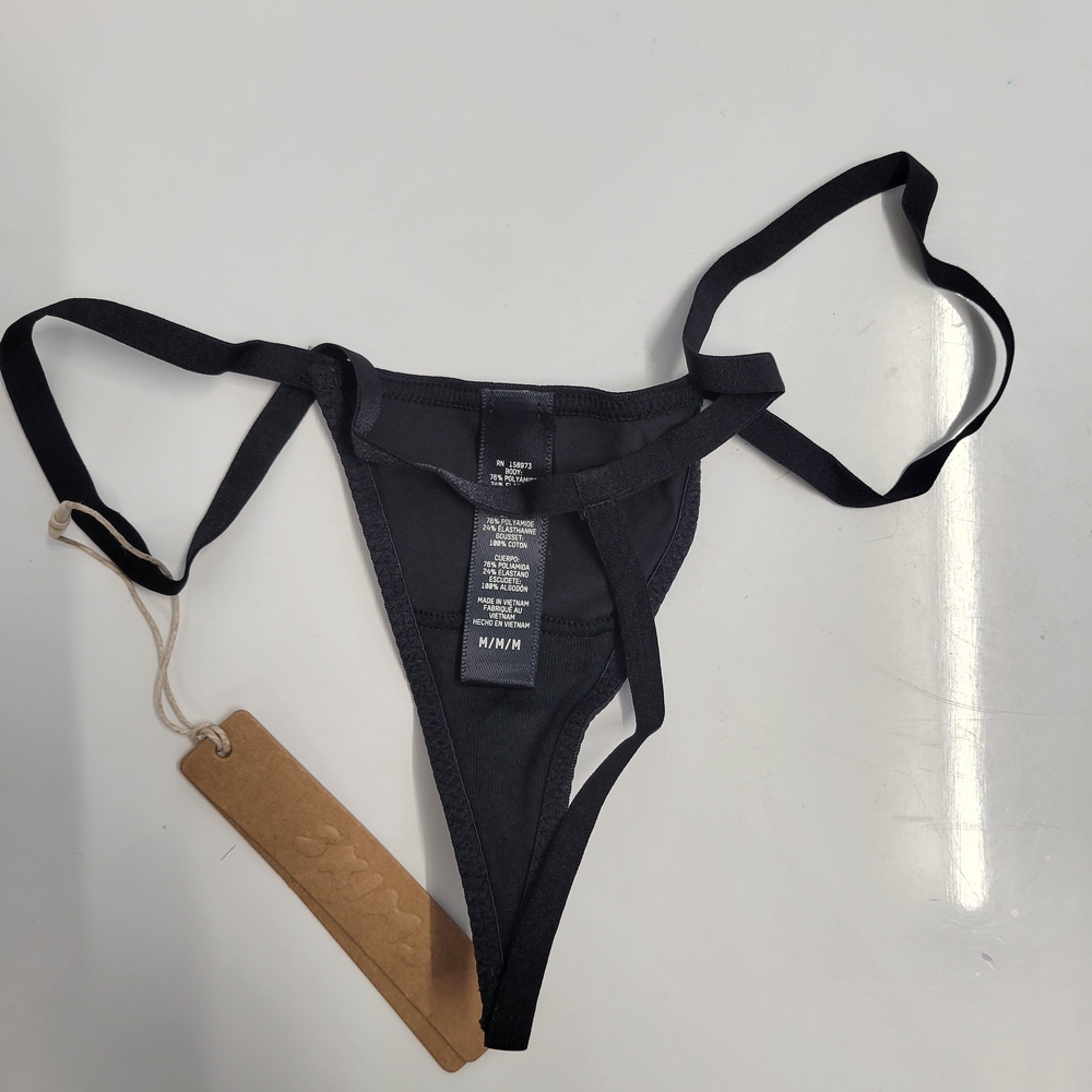 (SKIMS)3 panties for $32 new with tag, Size:M,. SKIMS-Style 018 - Picture 8 of 8